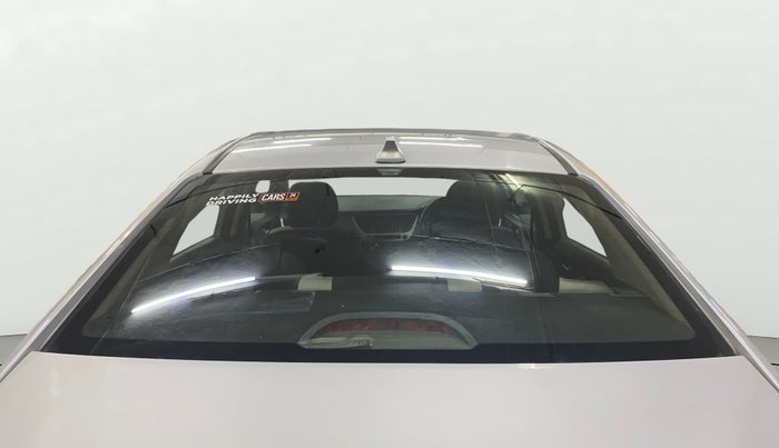 2017 Hyundai Verna 1.6 CRDI SX, Diesel, Manual, 1,40,501 km, Rear Windshield