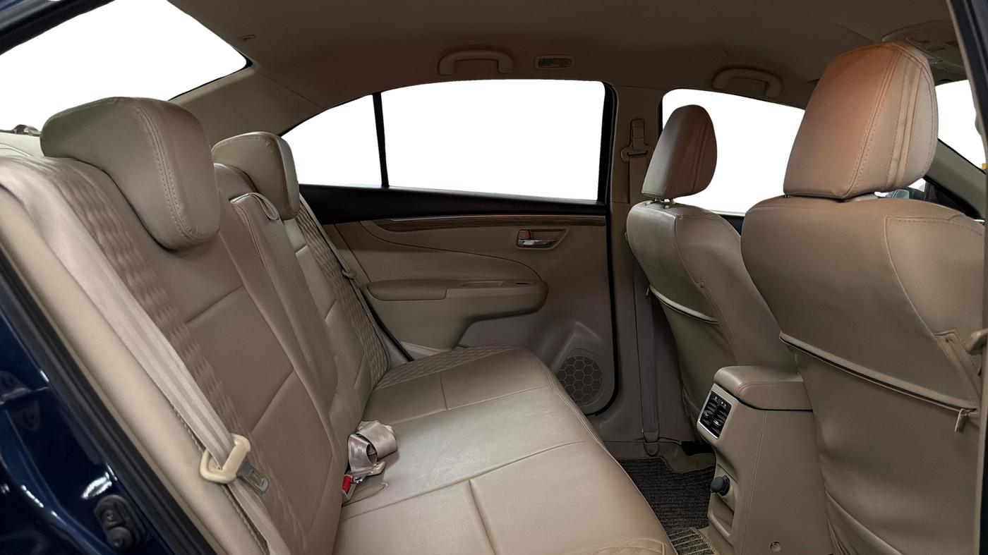 2022 Maruti Ciaz ZETA 1.5 SHVS MT PETROL, Petrol, Manual, 44,304 km, Right Side Rear Door Cabin