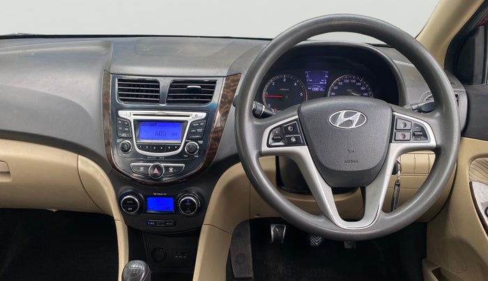 2015 Hyundai Verna FLUIDIC 1.6 CRDI EX, Diesel, Manual, 1,08,808 km, Steering Wheel Close Up