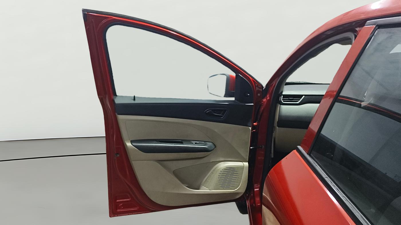 2019 Renault TRIBER RXL MT, Petrol, Manual, 99,757 km, LHS Front Door