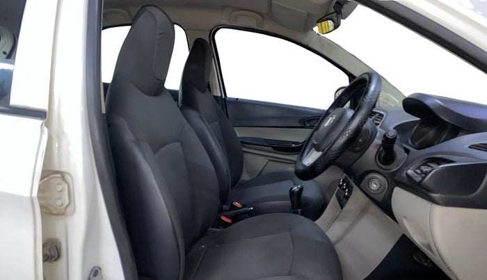 2017 Tata Tiago XM PETROL, Petrol, Manual, 55,754 km, Right Side Front Door Cabin