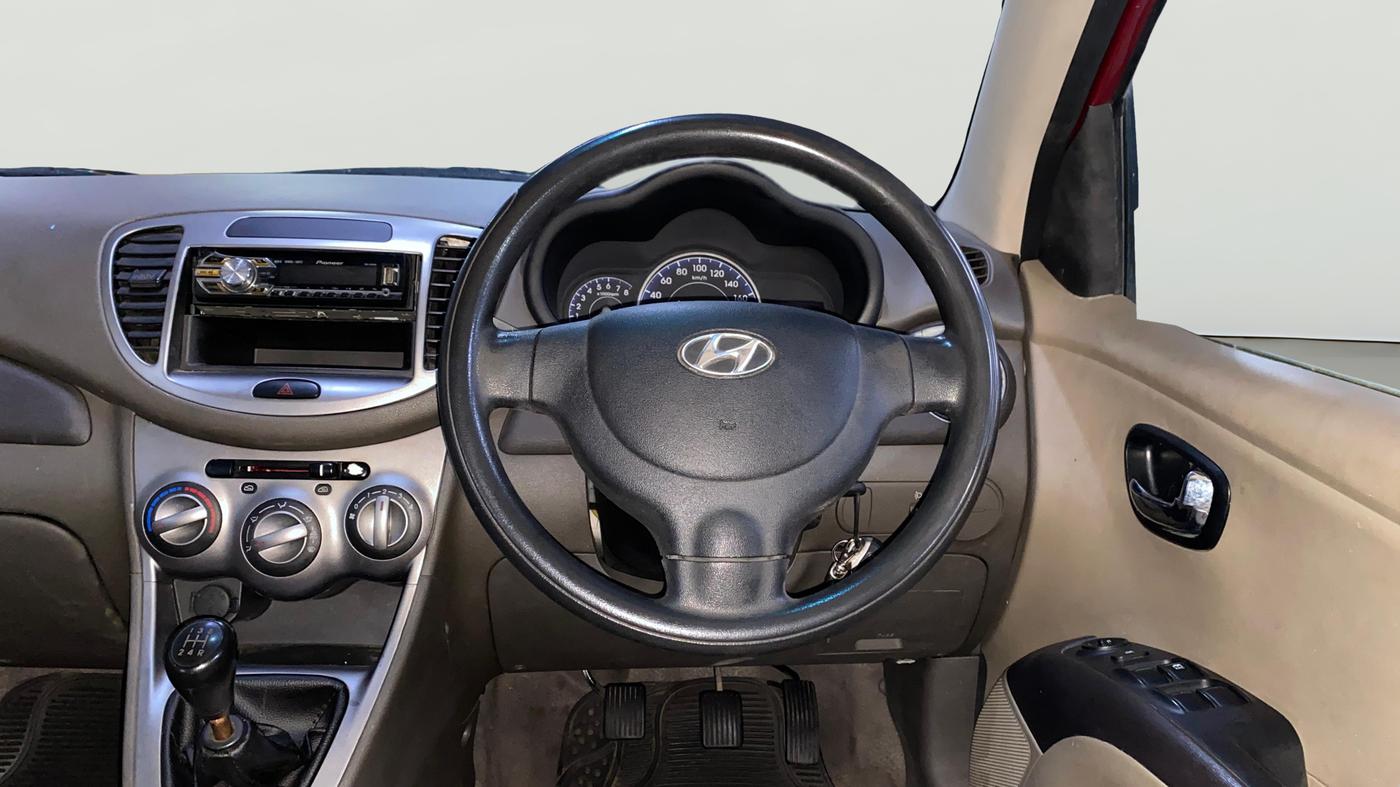 2012 Hyundai i10 MAGNA 1.2, Petrol, Manual, 95,937 km, Steering Wheel Close Up