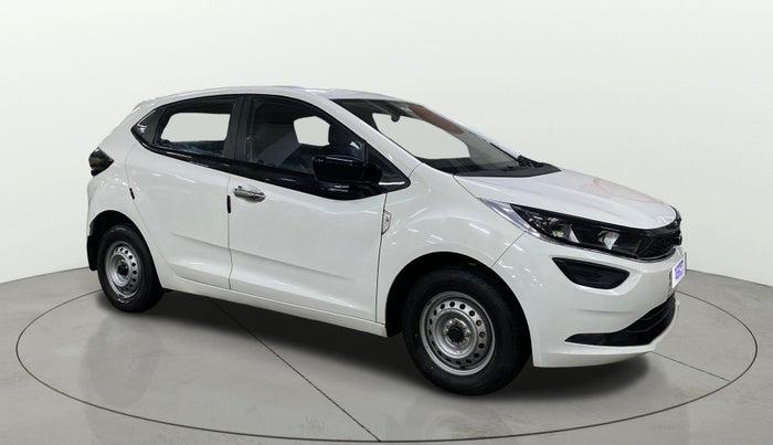 2024 Tata ALTROZ XE CNG, CNG, Manual, 17,614 km, Right Front Diagonal