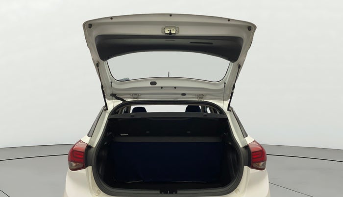 2020 Hyundai Elite i20 SPORTZ PLUS 1.2, Petrol, Manual, 13,751 km, Boot Door Open