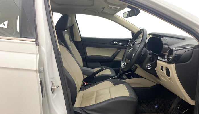 2022 Skoda SLAVIA STYLE 1.5L TSI DSG, Petrol, Automatic, 33,388 km, Right Side Front Door Cabin