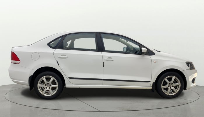 2013 Volkswagen Vento HIGHLINE 1.6 MPI, Petrol, Manual, 69,541 km, Right Side View
