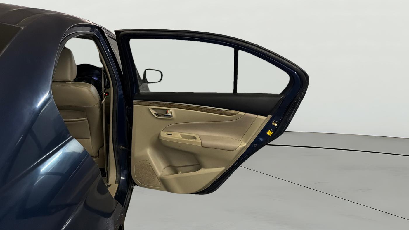 2020 Maruti Ciaz ALPHA  AT 1.5 SHVS PETROL, Petrol, Automatic, 1,14,322 km, RHS Rear Door