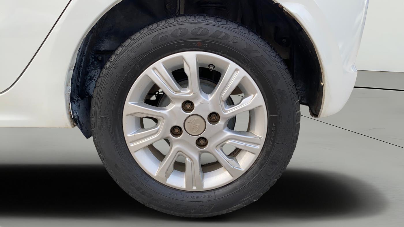 2018 Tata Tiago XZ PETROL, Petrol, Manual, 61,943 km, Left Rear Wheel