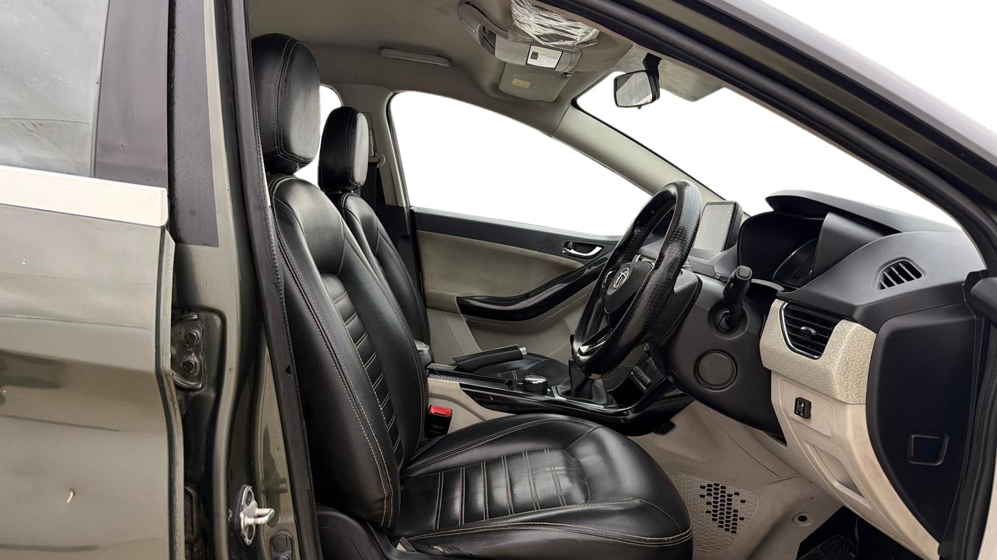 2020 Tata NEXON XZ PLUS PETROL, CNG, Manual, 91,246 km, Right Side Front Door Cabin