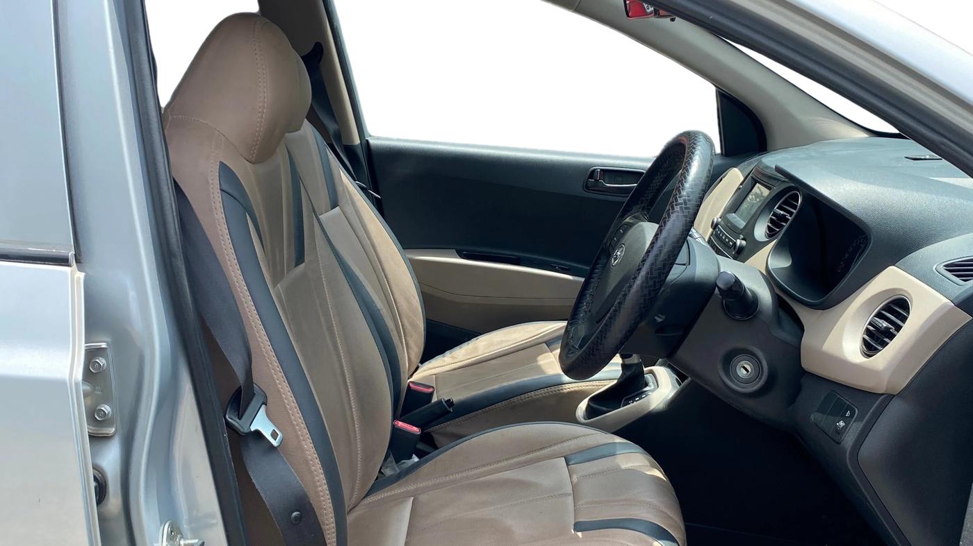 2018 Hyundai Grand i10 MAGNA AT 1.2 KAPPA VTVT, Petrol, Automatic, 25,209 km, Right Side Front Door Cabin