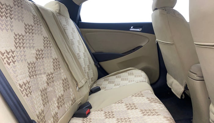 2013 Hyundai Verna FLUIDIC 1.6 VTVT SX, Petrol, Manual, 43,125 km, Right Side Rear Door Cabin