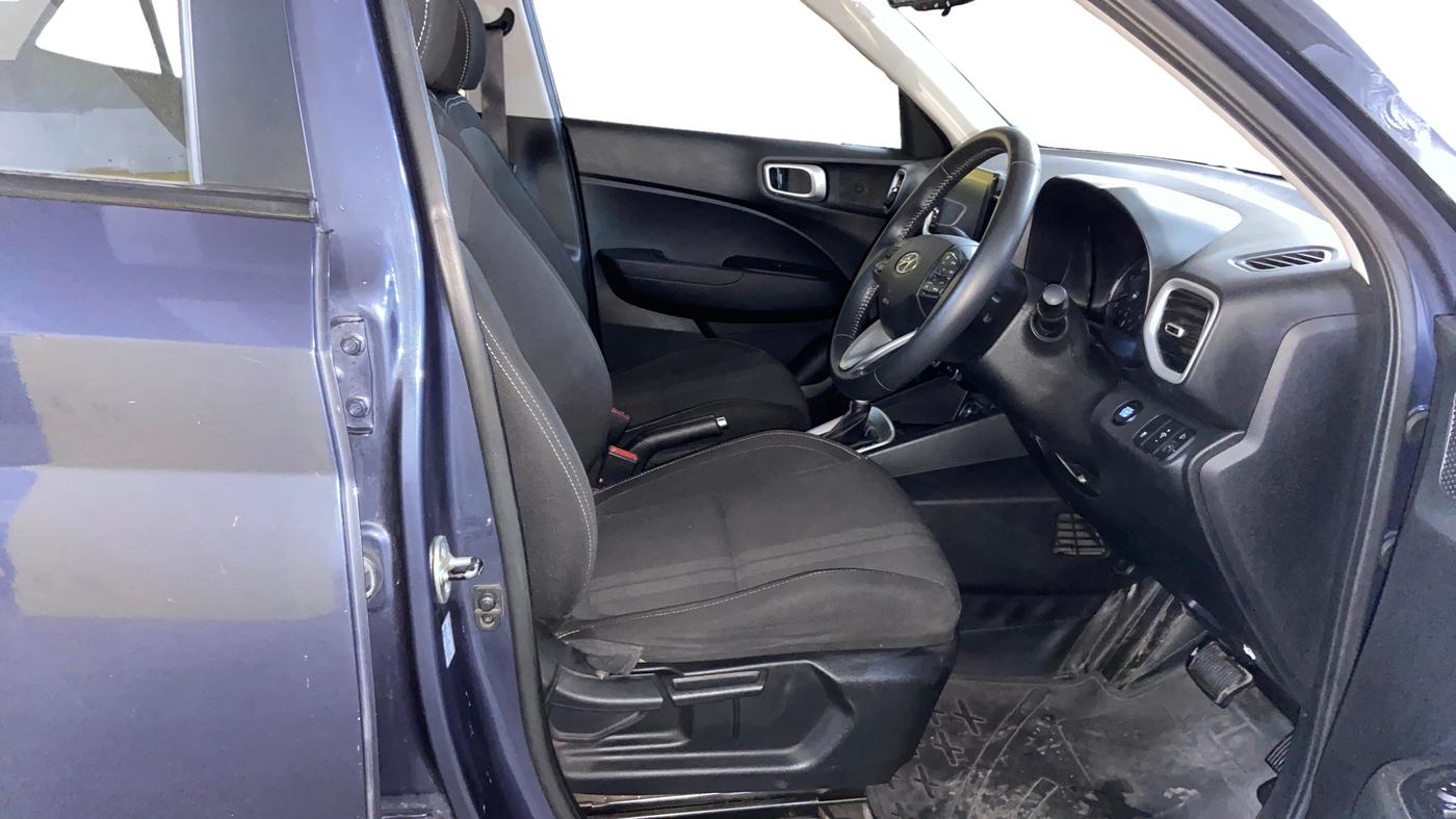 2019 Hyundai VENUE SX PLUS 1.0 TURBO DCT, Petrol, Automatic, 33,498 km, Right Side Front Door Cabin