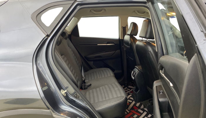 2022 KIA SONET HTK PLUS 1.2, Petrol, Manual, 15,467 km, Right Side Rear Door Cabin