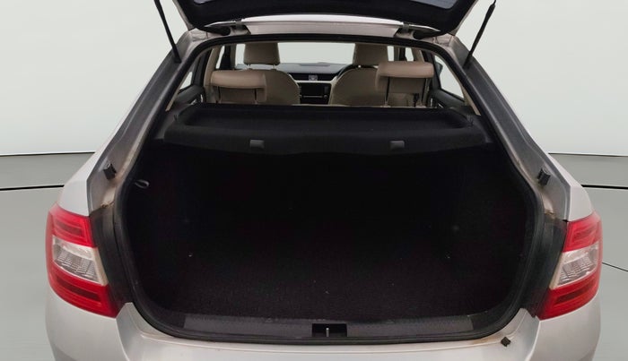 2016 Skoda Octavia AMBITION PLUS AT 1.8 TSI, Petrol, Automatic, 92,840 km, Boot Open Zoomed View