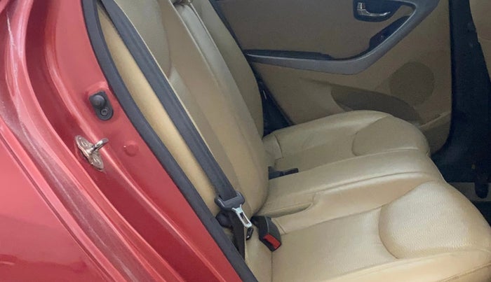 2013 Hyundai New Elantra 1.8 SX MT VTVT, Petrol, Manual, 34,857 km, Right Side Rear Door Cabin