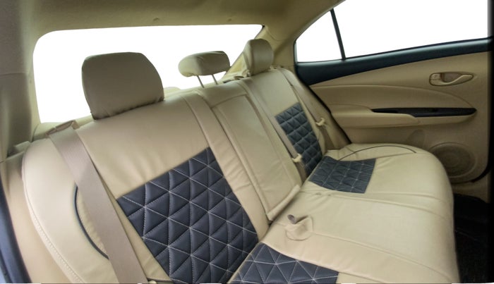 2019 Toyota YARIS J MT, Petrol, Manual, 1,27,430 km, Right Side Rear Door Cabin