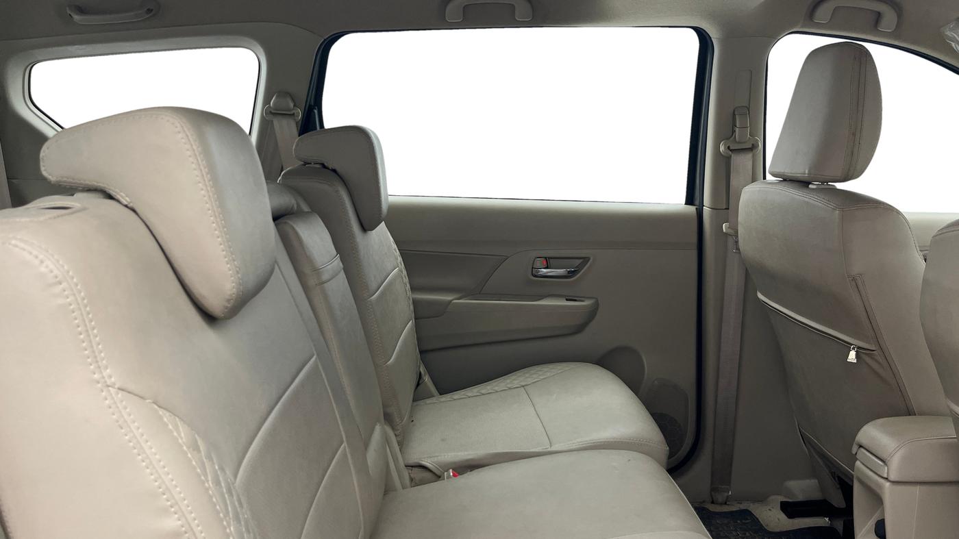 2021 Maruti Ertiga ZXI+ SHVS, Petrol, Manual, 43,146 km, Right Side Rear Door Cabin