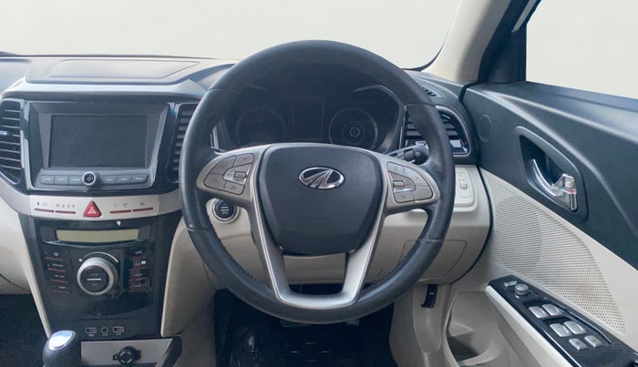 2019 Mahindra XUV300 W8 (O) 1.5 DIESEL AMT, Diesel, Automatic, 1,23,093 km, Steering Wheel Close Up