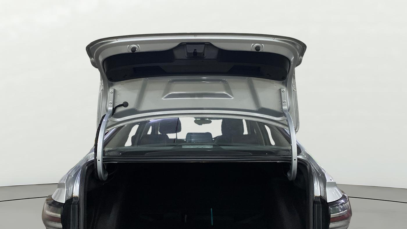 2024 Volkswagen VIRTUS Highline Plus 1.0 TSI AT, Petrol, Automatic, 21,452 km, Boot Door Open