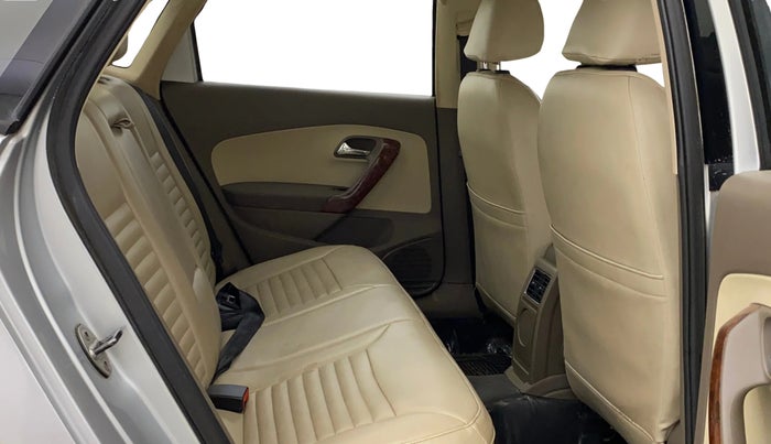 2015 Skoda Rapid AMBITION 1.6 MPI MT, Petrol, Manual, 86,889 km, Right Side Rear Door Cabin