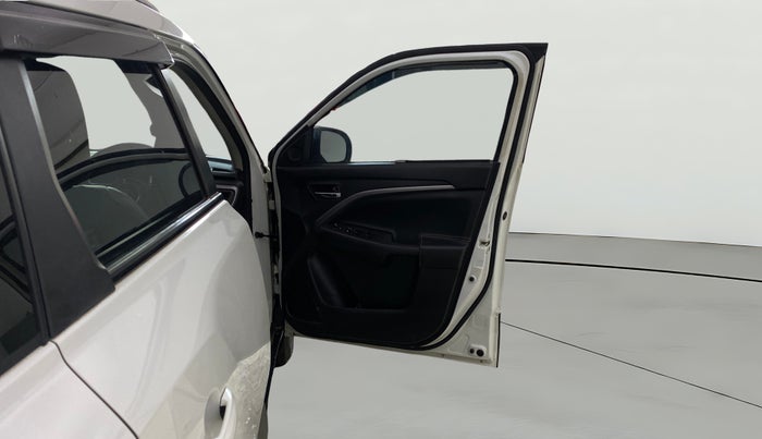 2024 Maruti BREZZA ZXI + SMART HYBRID, Petrol, Manual, 19,853 km, RHS Front Door