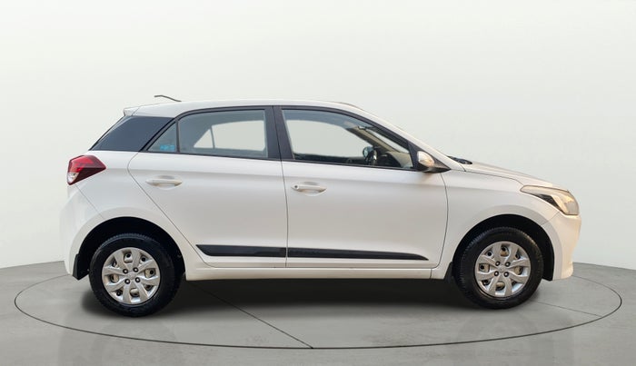 2017 Hyundai Elite i20 SPORTZ 1.2, Petrol, Manual, 63,888 km, Right Side View