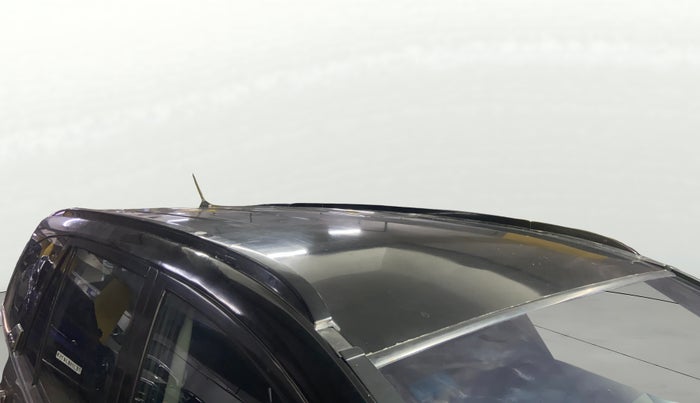 2017 Tata Hexa XT 4X2 7 STR, Diesel, Manual, 1,35,773 km, Roof