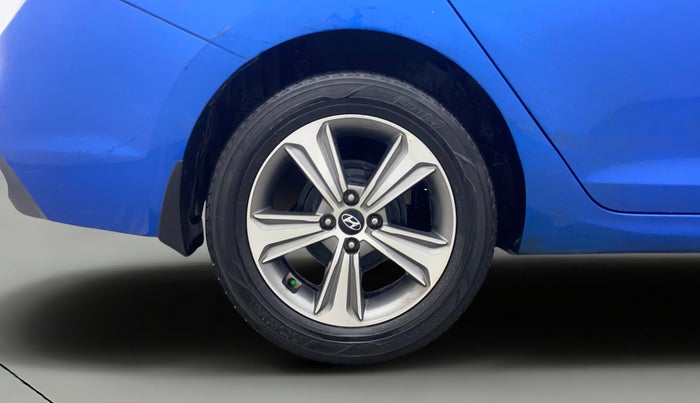 2018 Hyundai Verna 1.6 VTVT SX O, Petrol, Manual, 75,618 km, Right Rear Wheel