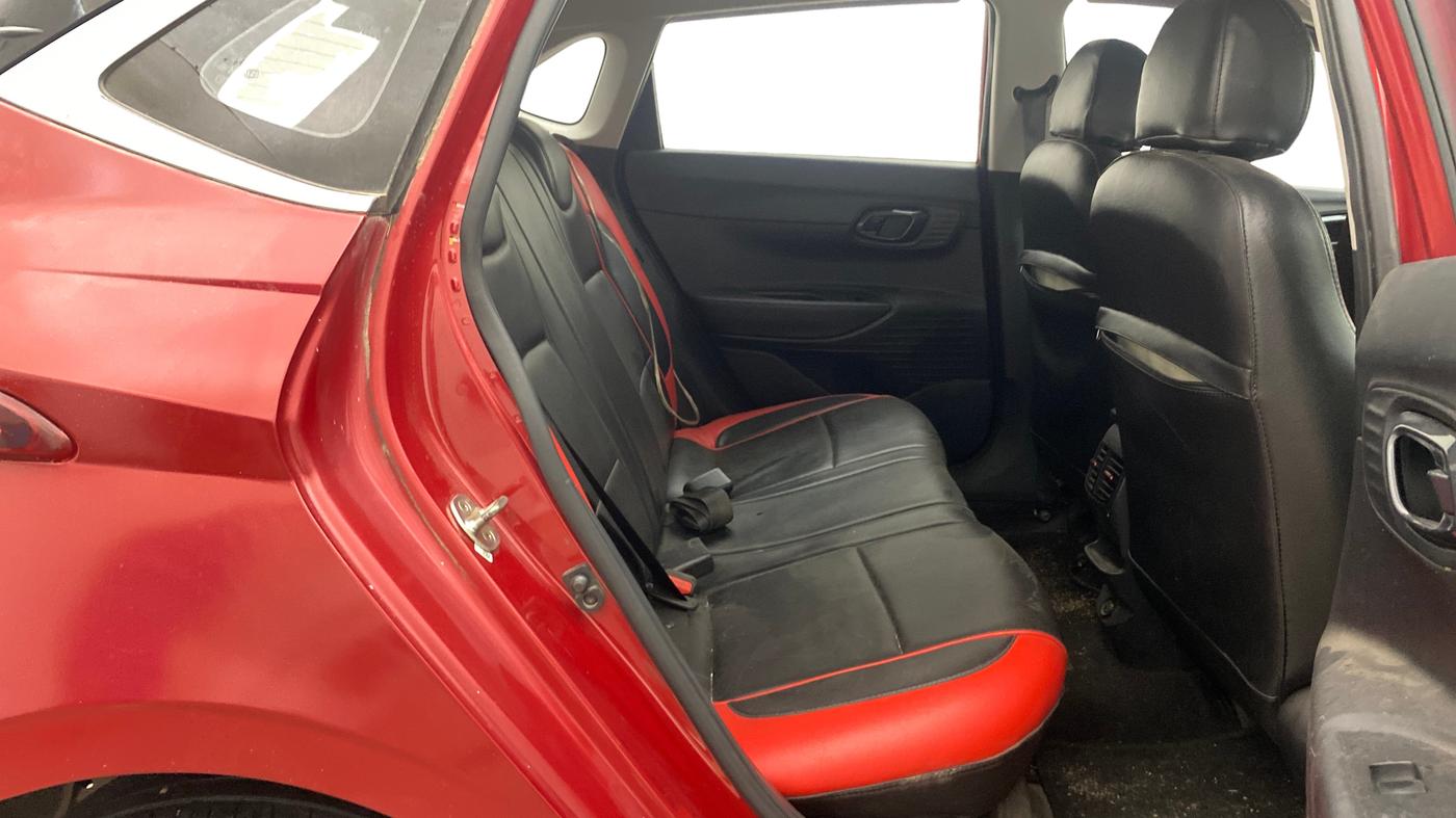 2022 Hyundai NEW I20 SPORTZ 1.2 MT, Petrol, Manual, 68,119 km, Right Side Rear Door Cabin