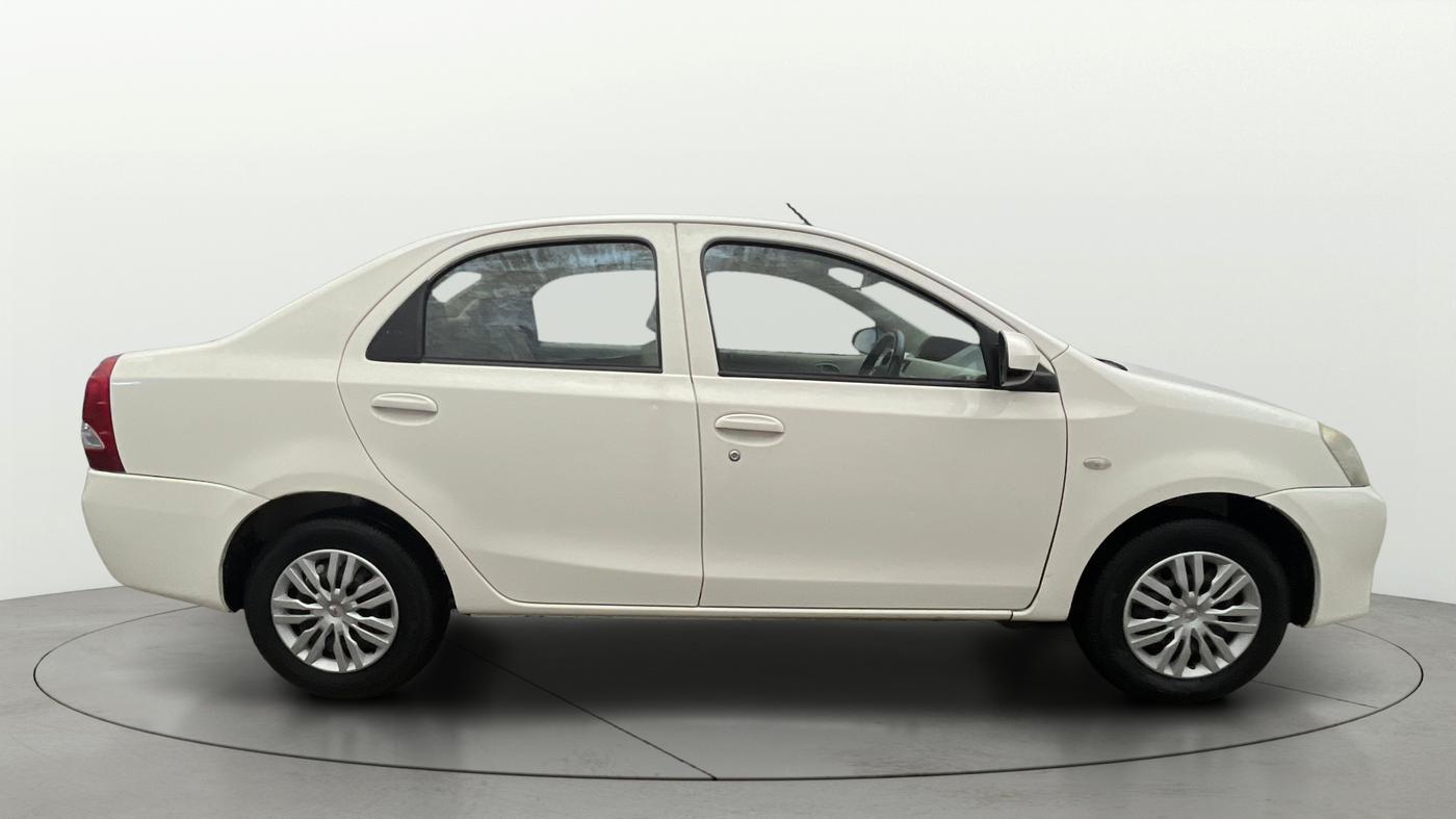 2016 Toyota Etios G, Petrol, Manual, 27,162 km, Right Side View