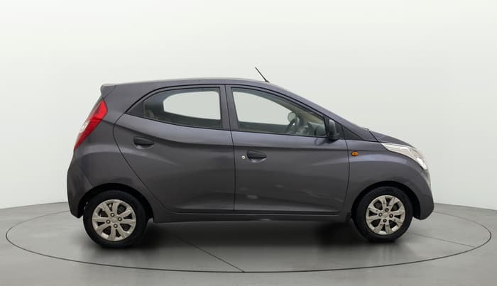 2018 Hyundai Eon MAGNA +, Petrol, Manual, 66,201 km, Right Side View