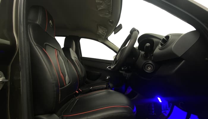 2019 Renault Kwid RXT 1.0 (O), Petrol, Manual, 48,707 km, Right Side Front Door Cabin