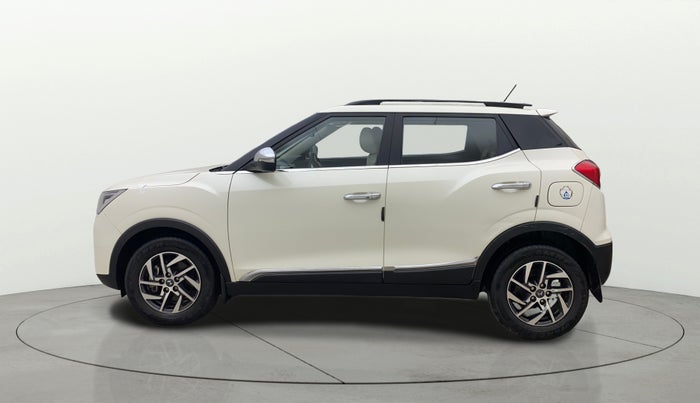 2023 Mahindra XUV300 W8 (O) 1.5 DIESEL AMT, Diesel, Automatic, 25,849 km, Left Side