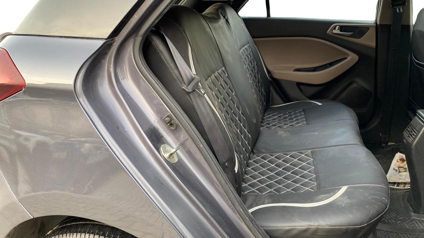 2019 Hyundai Elite i20 SPORTZ PLUS  1.2 CVT, Petrol, Automatic, 67,194 km, Right Side Rear Door Cabin