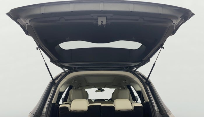 2022 Tata Safari XZ PLUS, Diesel, Manual, 49,123 km, Boot Door Open