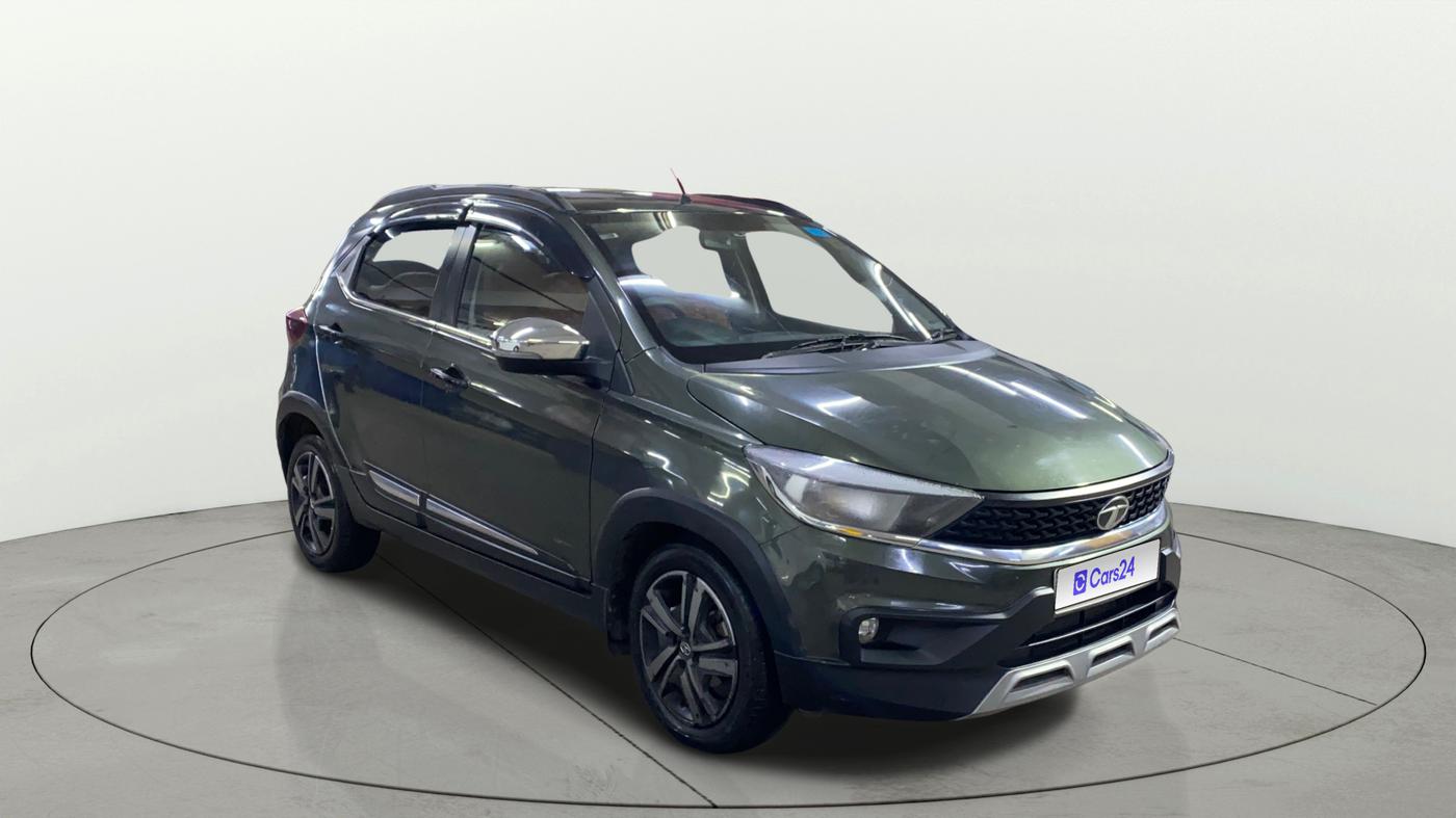 2022 Tata TIAGO NRG XZ AMT, Petrol, Automatic, 16,589 km, Right Front Diagonal