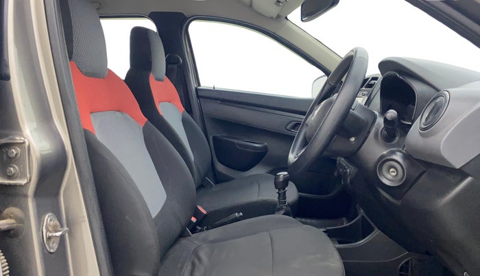 2017 Renault Kwid RXT 1.0 (O), Petrol, Manual, 1,18,690 km, Right Side Front Door Cabin