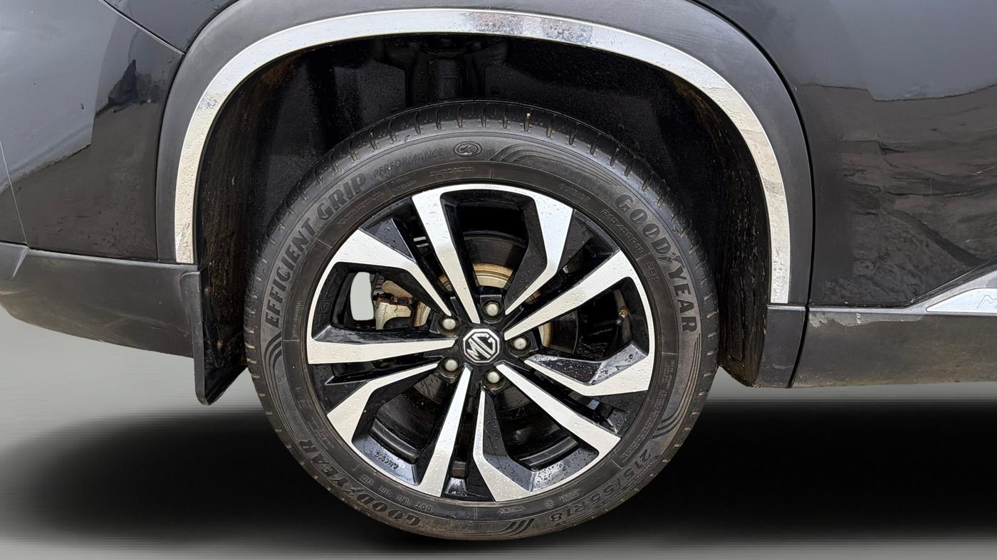 2023 MG HECTOR PLUS SHARP PRO 2.0 TURBO DIESEL 7 STR, Diesel, Manual, 22,751 km, Right Rear Wheel