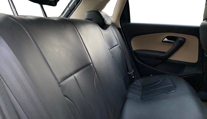 2016 Volkswagen Polo HIGHLINE1.2L, Petrol, Manual, 41,153 km, Right Side Rear Door Cabin