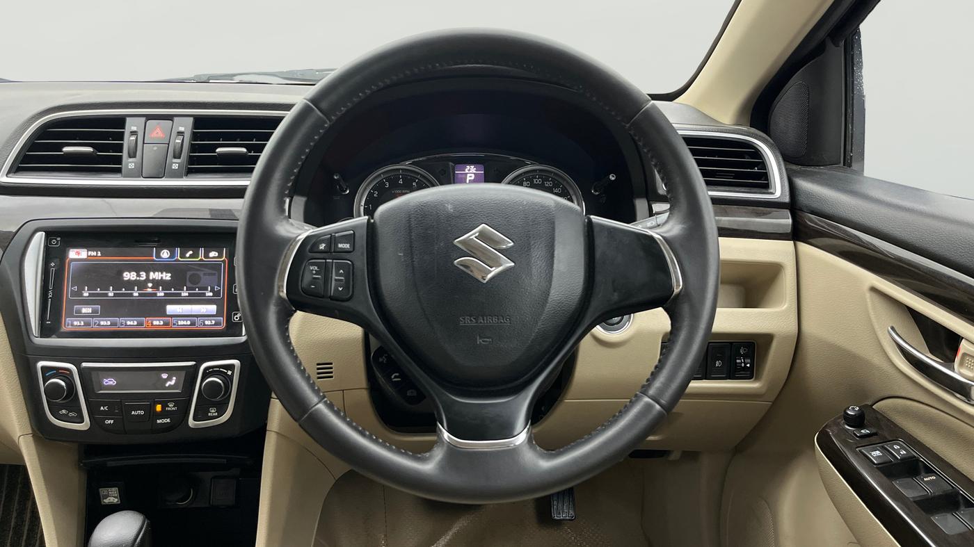 2017 Maruti Ciaz ALPHA  AT 1.4  PETROL, Petrol, Automatic, 26,512 km, Steering Wheel Close Up