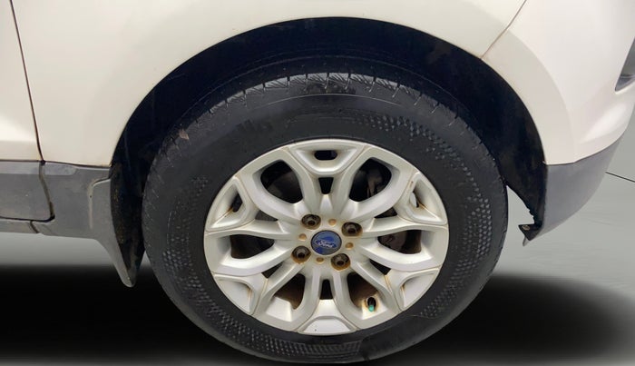 2014 Ford Ecosport TITANIUM 1.5L PETROL, Petrol, Manual, 1,18,915 km, Right Front Wheel
