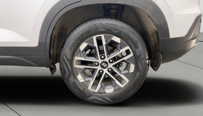 2024 Hyundai Creta E 1.5 PETROL, Petrol, Manual, 20,038 km, Left Rear Wheel