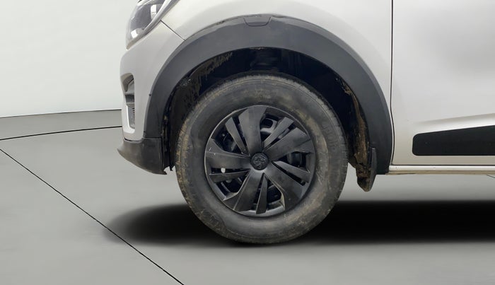 2022 Renault TRIBER RXT, Petrol, Manual, 32,819 km, Left Front Wheel