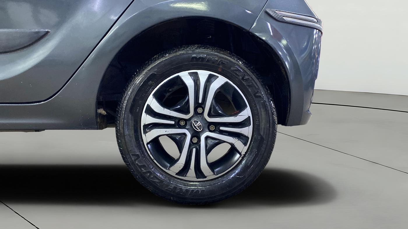 2023 Tata Tiago XT PETROL, Petrol, Manual, 15,665 km, Left Rear Wheel