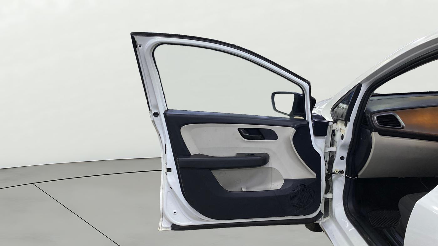 2021 Tata ALTROZ XE PETROL, Petrol, Manual, 46,633 km, LHS Front Door