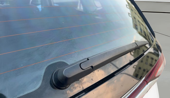 2023 Hyundai NEW I20 ASTA (O) 1.2 MT, Petrol, Manual, 19,450 km, Rear Wiper