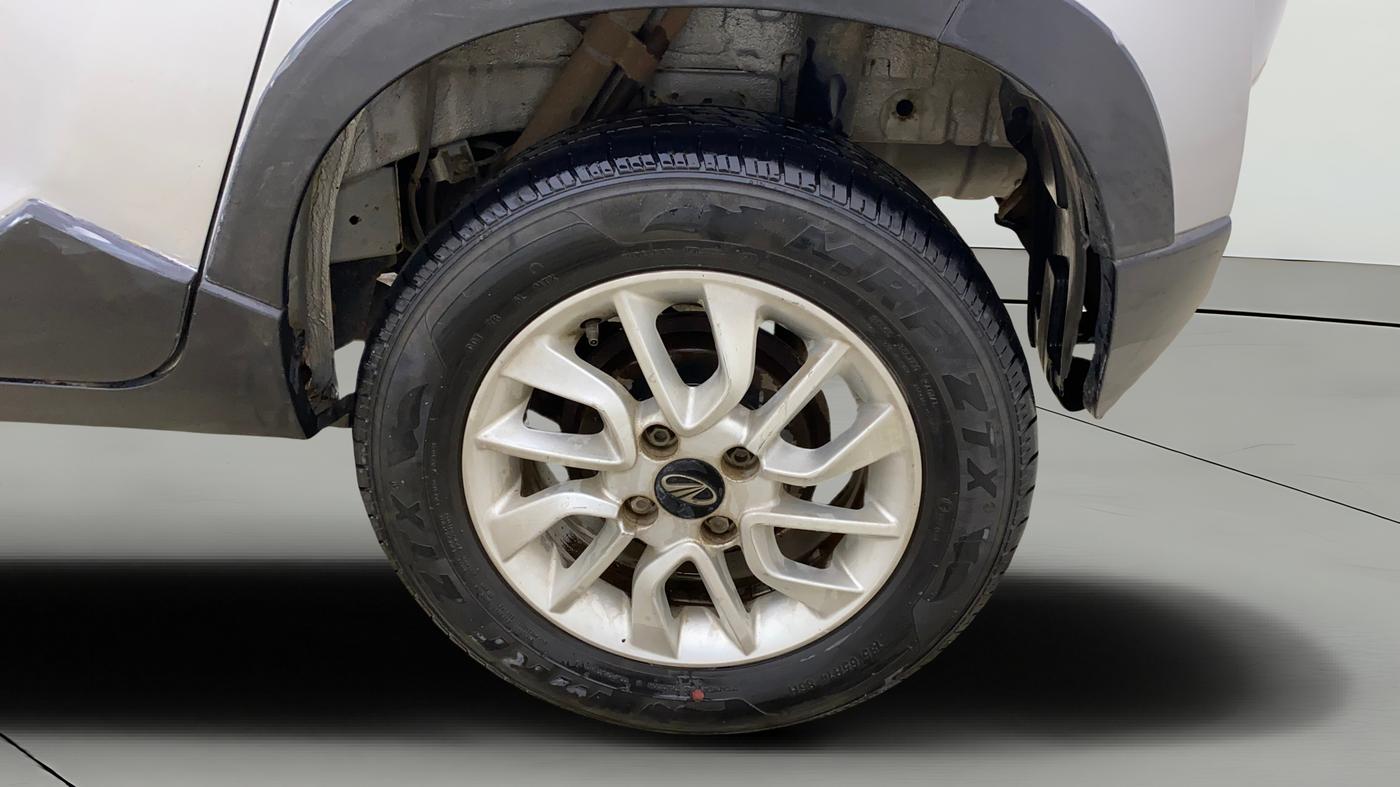 2016 Mahindra Kuv100 K8 5 STR, Petrol, Manual, 61,297 km, Left Rear Wheel