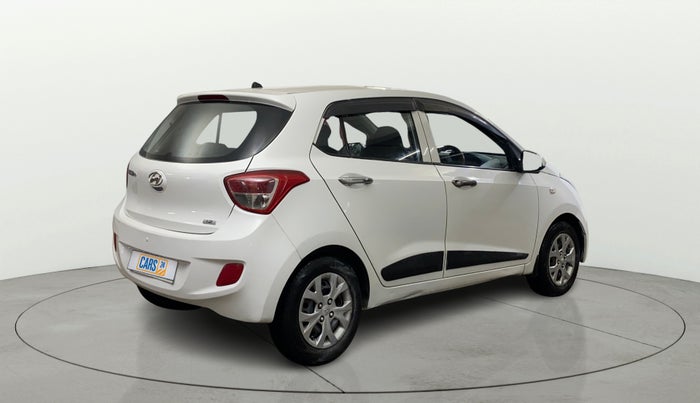 2015 Hyundai Grand i10 MAGNA 1.2 KAPPA VTVT, Petrol, Manual, 60,615 km, Right Back Diagonal