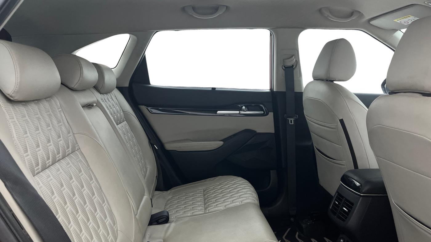 2019 KIA SELTOS HTX 1.5 PETROL, Petrol, Manual, 37,968 km, Right Side Rear Door Cabin