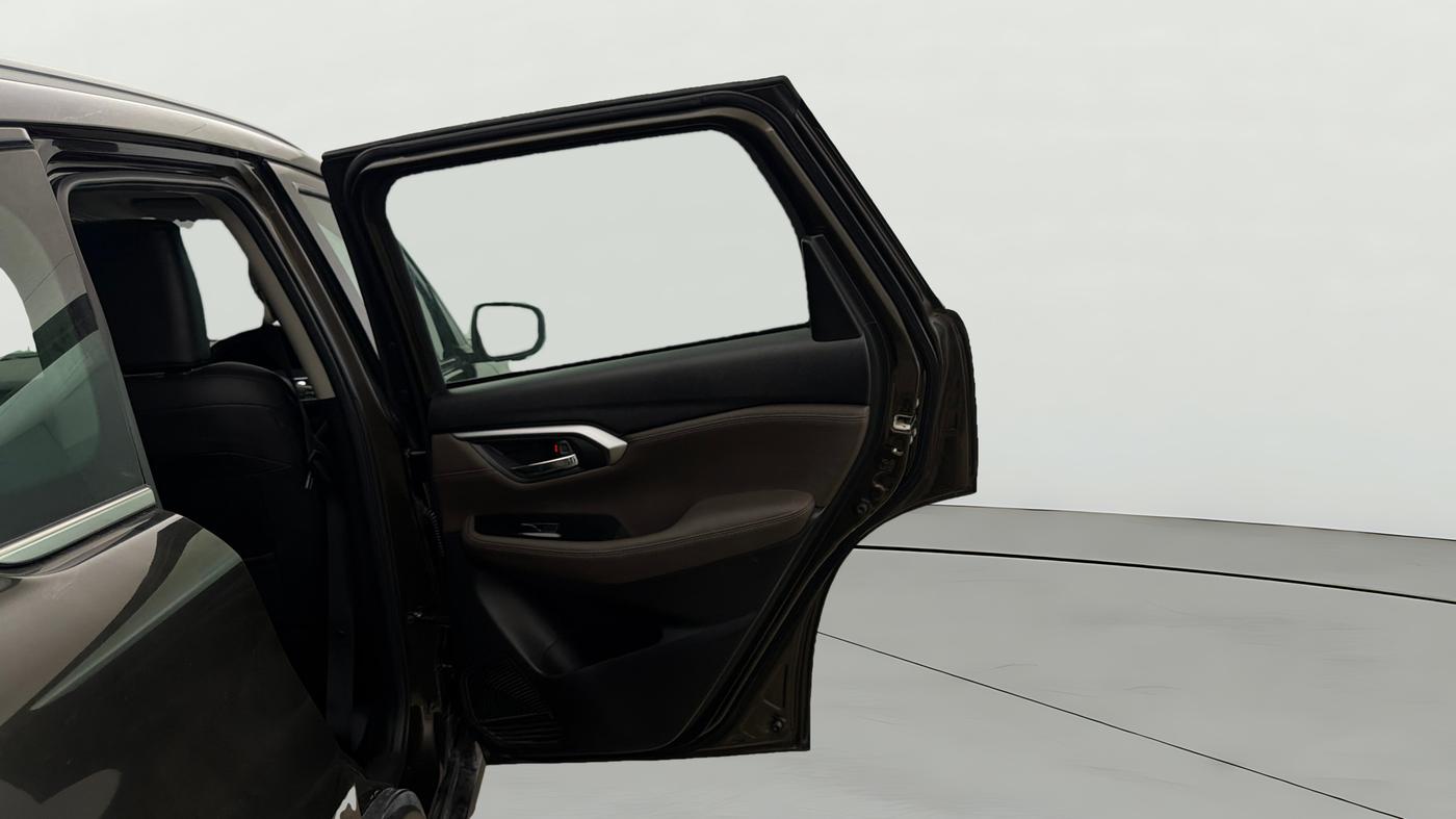 2023 Toyota URBAN CRUISER HYRYDER V HYBRID, Hybrid, Automatic, 58,158 km, RHS Rear Door